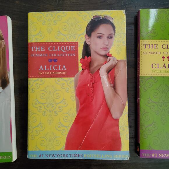 The Clique Summer Collection 5 Book Set by Lisi Harrison Five Girls Five Stories - Picture 2 of 12